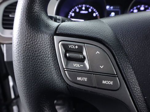 Used 2019 Hyundai Santa Fe XL SE image 13