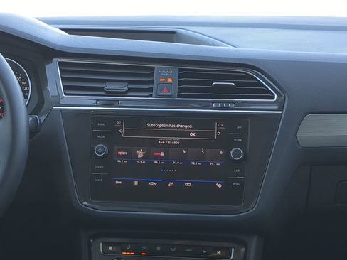 Used 2021 Volkswagen Tiguan SE image 16