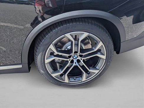 New 2026 BMW X5 xDrive50e w/ Premium Package AWD/4WD image 9