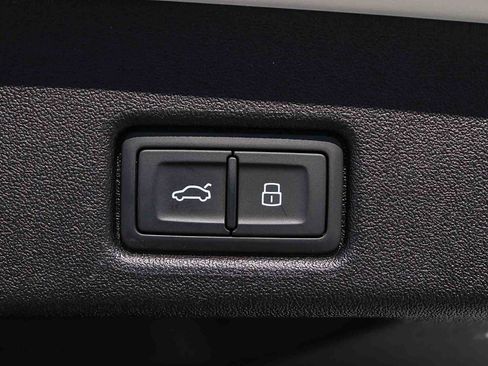 New 2025 Audi Q5 Premium Plus image 9