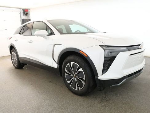 Used 2024 Chevrolet Blazer EV LT image 3