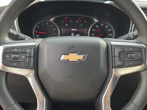 Used 2025 Chevrolet Blazer LT AWD/4WD image 17