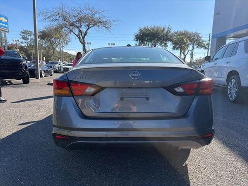 Used 2024 Nissan Altima 2.5 SV image 4