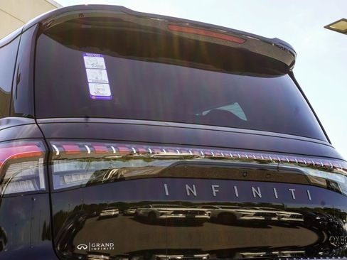 New 2026 INFINITI QX80 4WD image 12