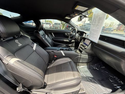 Used 2020 Ford Mustang Shelby GT500 w/ Technology Package RWD image 28