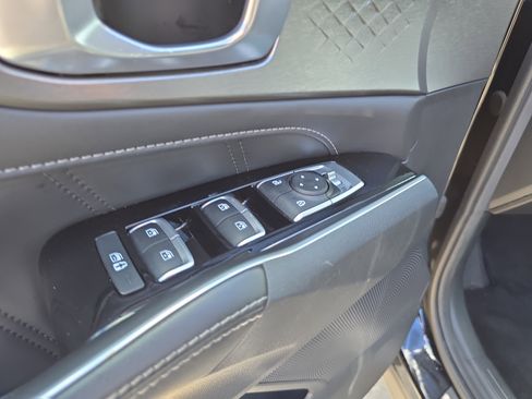 Certified 2022 Kia Sorento SX image 20