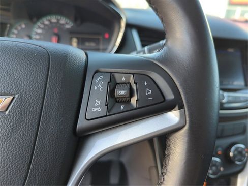 Used 2022 Chevrolet Trax LT w/ Sport Edition image 35