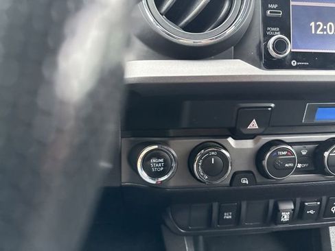 Used 2022 Toyota Tacoma TRD Off-Road image 29