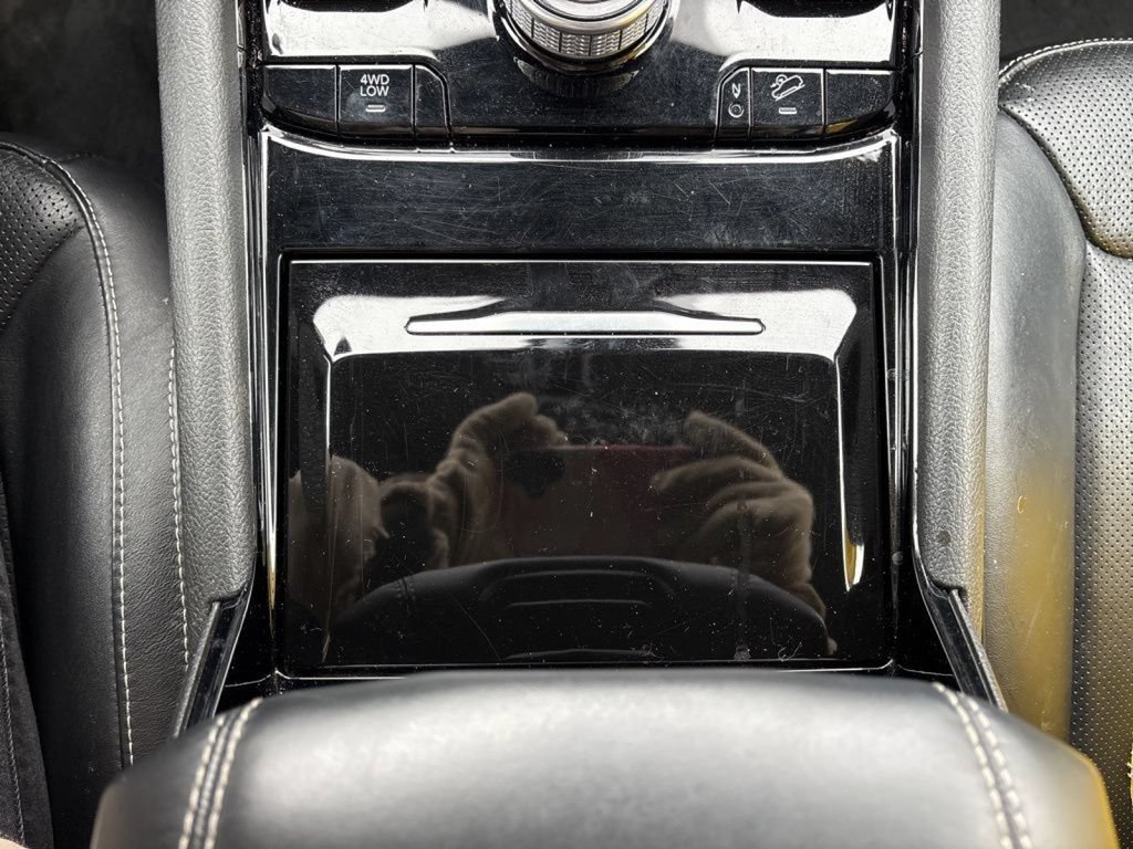 Used 2023 Jeep Grand Cherokee Overland AWD/4WD image 48