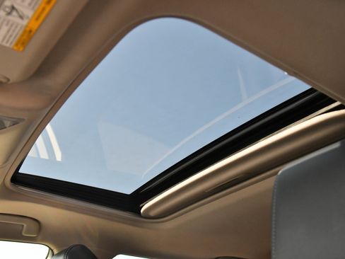 Used 2023 Toyota RAV4 XLE Premium FWD image 35