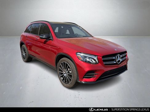 Used 2017 Mercedes-Benz GLC 300 image 2