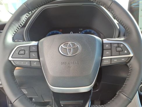 New 2026 Toyota Grand Highlander Limited image 18