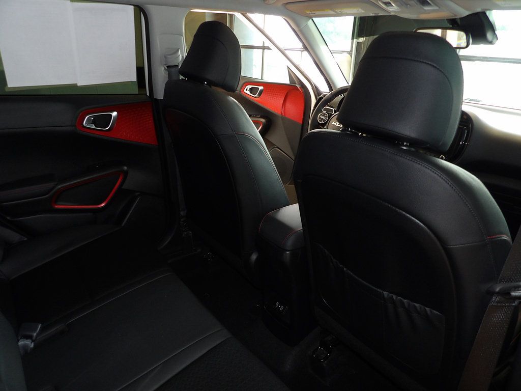 Used 2023 Kia Soul GT-Line FWD image 17