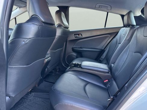 Used 2017 Toyota Prius Prime Advanced image 6