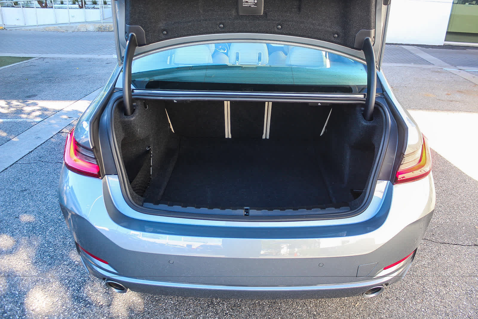 Used 2026 BMW 330i Sedan w/ Premium Package RWD image 31