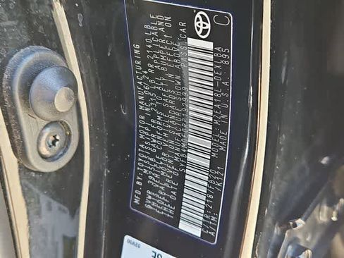 Used 2024 Toyota Corolla LE FWD image 29