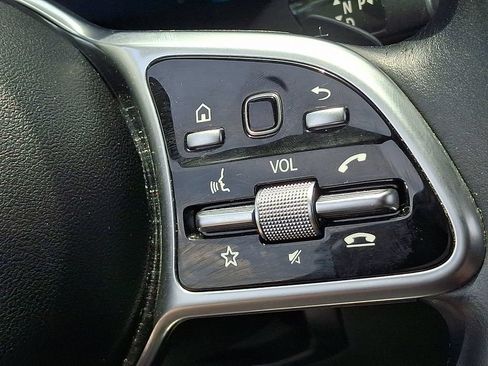 Used 2022 Mercedes-Benz GLC 300 image 21