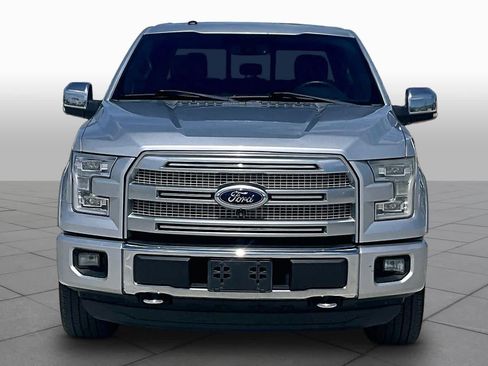 Used 2016 Ford F150 Platinum w/ Equipment Group 701A Luxury AWD/4WD image 3