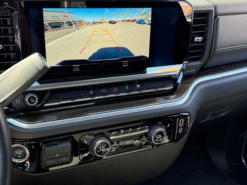 Used 2025 Chevrolet Silverado 2500 LT w/ Convenience Package AWD/4WD image 17