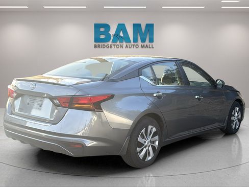 Used 2023 Nissan Altima 2.5 S image 9
