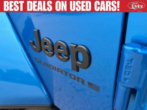 Used 2025 Jeep Gladiator Sport AWD/4WD image 42