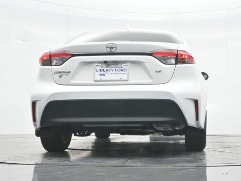 Used 2025 Toyota Corolla LE w/ LE Premium Package FWD image 32