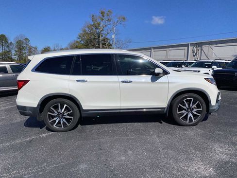 Used 2019 Honda Pilot Touring image 4