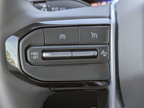 Used 2026 Chevrolet Colorado LT w/ LT Convenience Package image 16