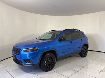 Used 2023 Jeep Cherokee Altitude Lux