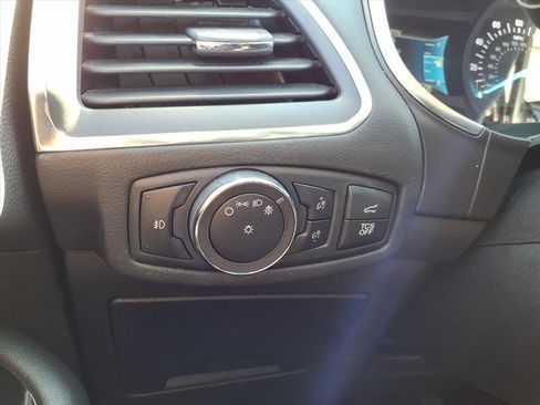 Used 2020 Ford Edge Titanium w/ Equipment Group 301A image 19