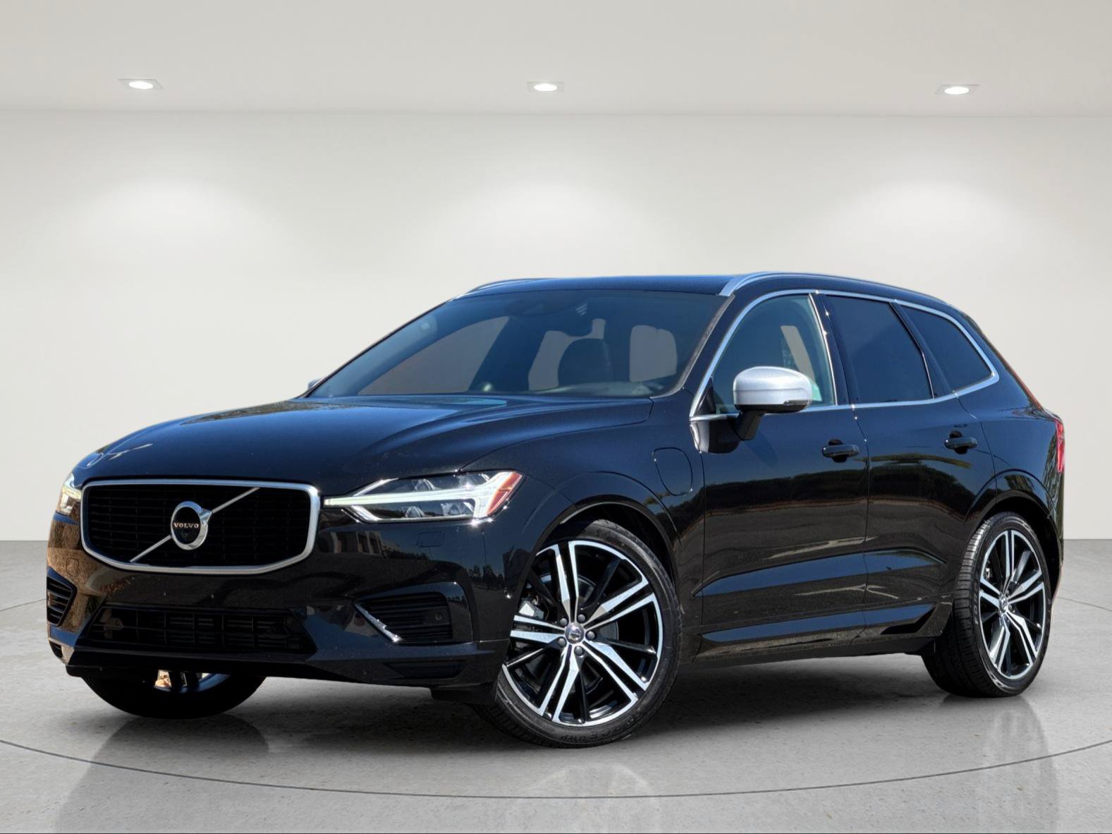 Used 2019 Volvo XC60 T8 R-Design w/ Advanced Package AWD/4WD image 2