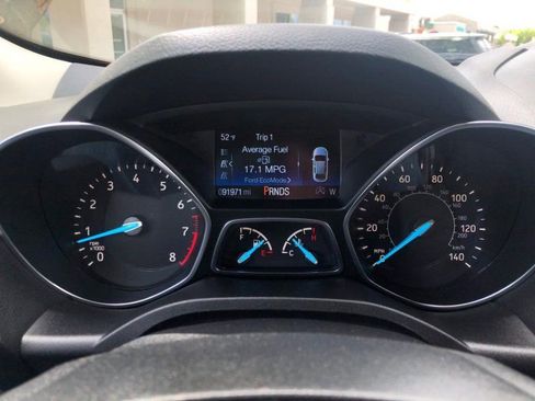 Used 2019 Ford Escape Titanium AWD/4WD image 17