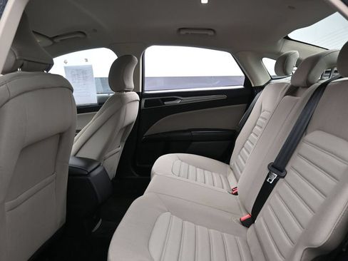 Used 2018 Ford Fusion S FWD image 17