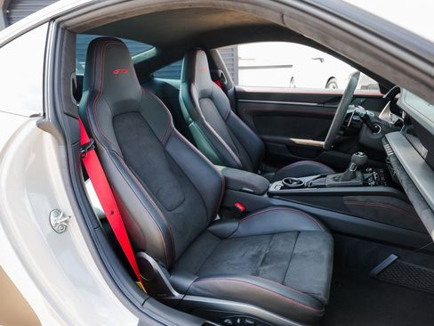 Certified 2024 Porsche 911 GT3 RWD image 28