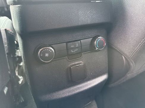 Used 2016 Ford Explorer XLT AWD/4WD image 17
