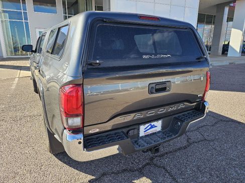 Used 2018 Toyota Tacoma SR5 image 10