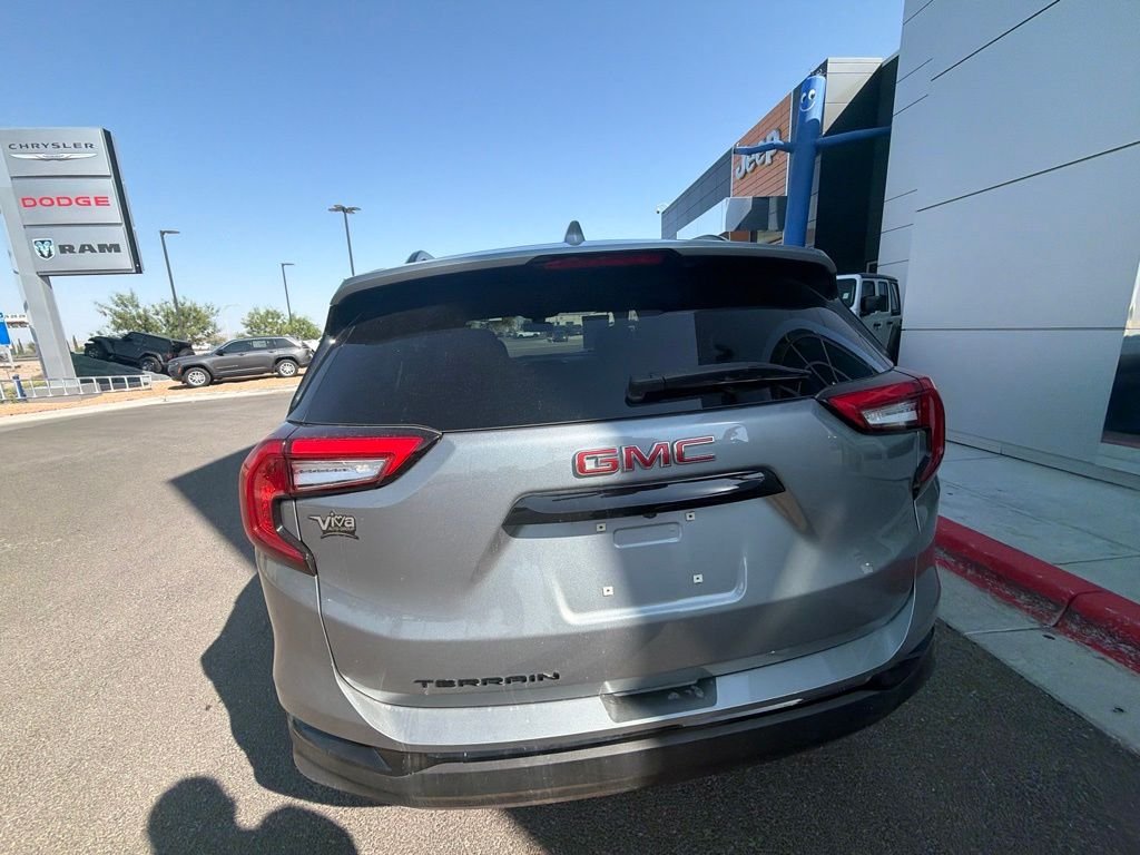 Used 2023 GMC Terrain SLE w/ Elevation Edition FWD image 14