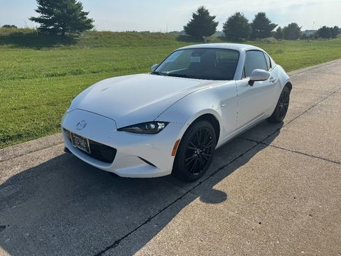 Used 2024 MAZDA MX-5 Miata RF Grand Touring image 13