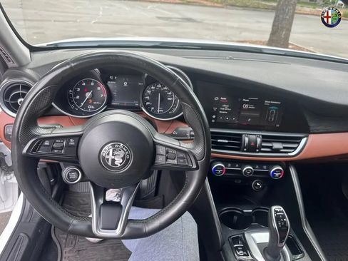 Used 2021 Alfa Romeo Giulia Sprint w/ Nero Edizione RWD image 8