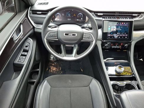 Certified 2023 Jeep Grand Cherokee Altitude AWD/4WD image 10