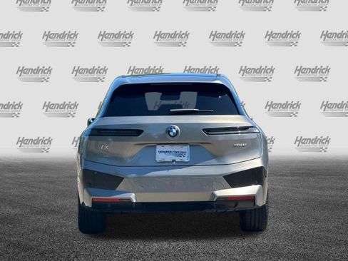 Used 2024 BMW iX xDrive50 w/ Sport Package AWD/4WD image 6