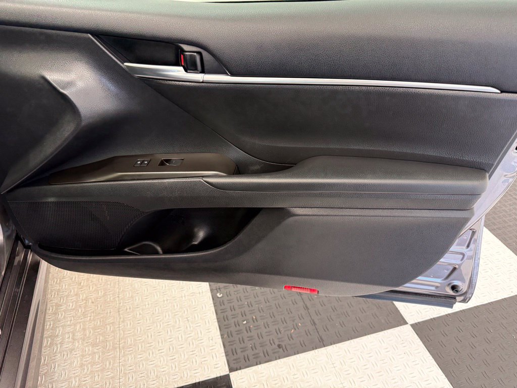 Used 2024 Toyota Camry SE FWD image 21