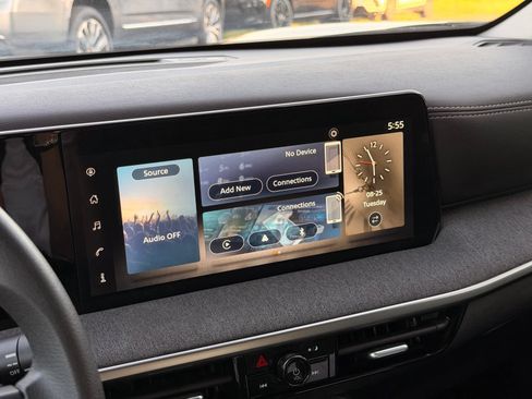 Used 2025 Nissan Kicks SV FWD image 38