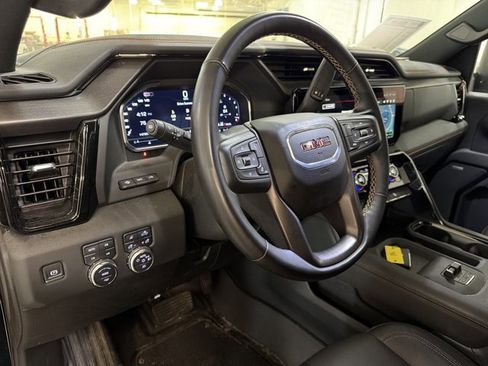 Used 2025 GMC Sierra 3500 AT4 w/ AT4 Premium Plus Package AWD/4WD image 9