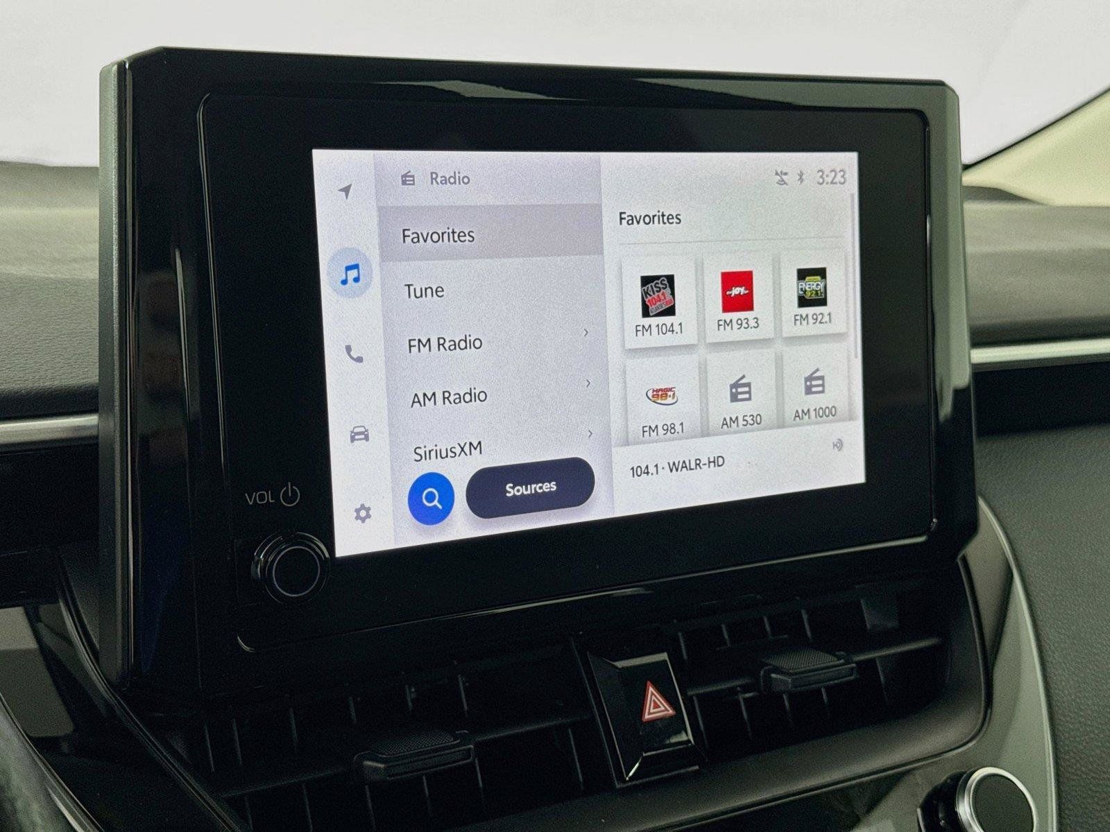 Used 2025 Toyota Corolla LE FWD image 15