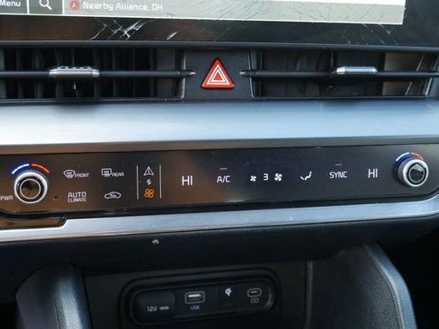 Used 2023 Kia Sportage EX image 21