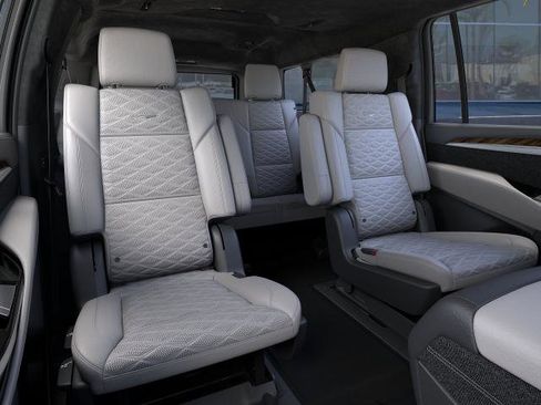 New 2026 Cadillac Escalade ESV Platinum Sport AWD/4WD image 17