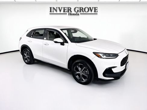 Used 2025 Honda HR-V EX-L image 3