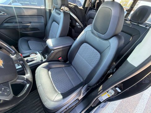 Used 2017 Chevrolet Colorado Z71 AWD/4WD image 16
