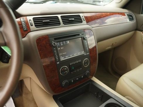 Used 2013 Chevrolet Silverado 2500 LTZ w/ LTZ Plus Package AWD/4WD image 26